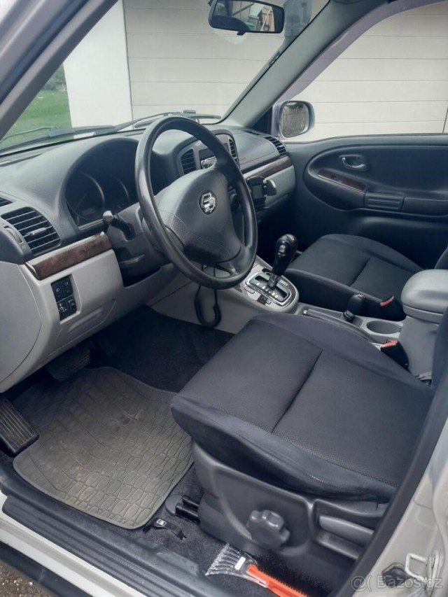 Suzuki Grand Vitara 2,5   V6 automat