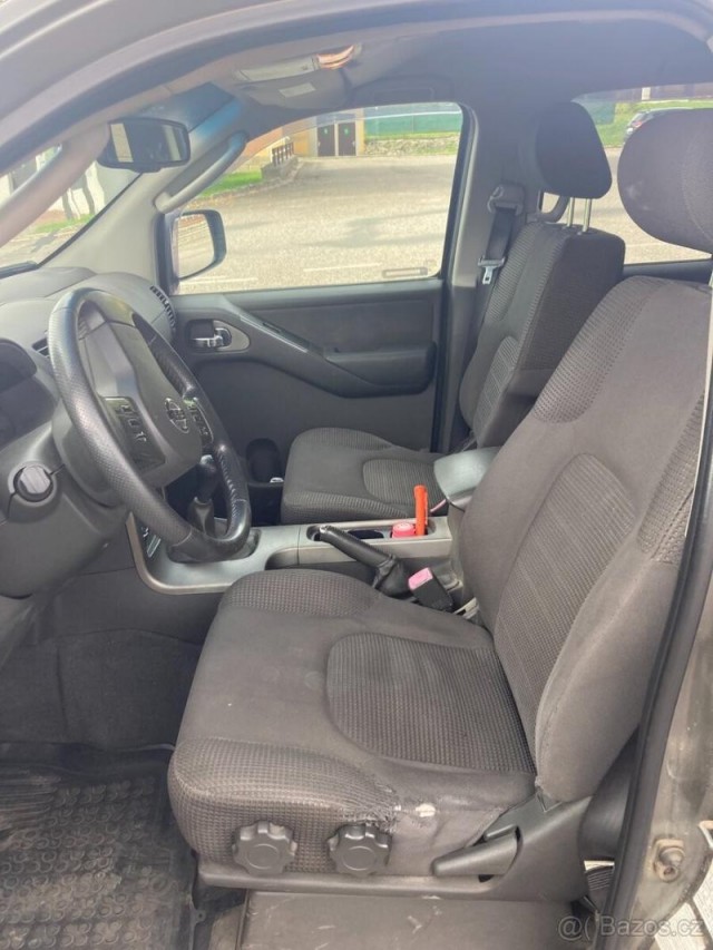Nissan Pathfinder 2,5   2007
