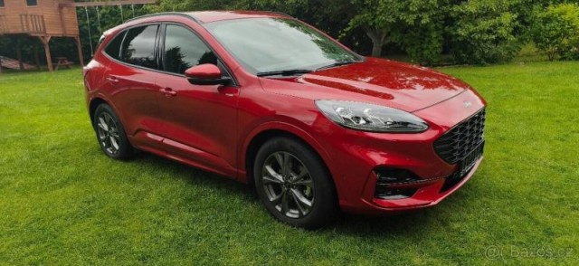 Ford Kuga 2,5   FHEV STLine X v zaruce