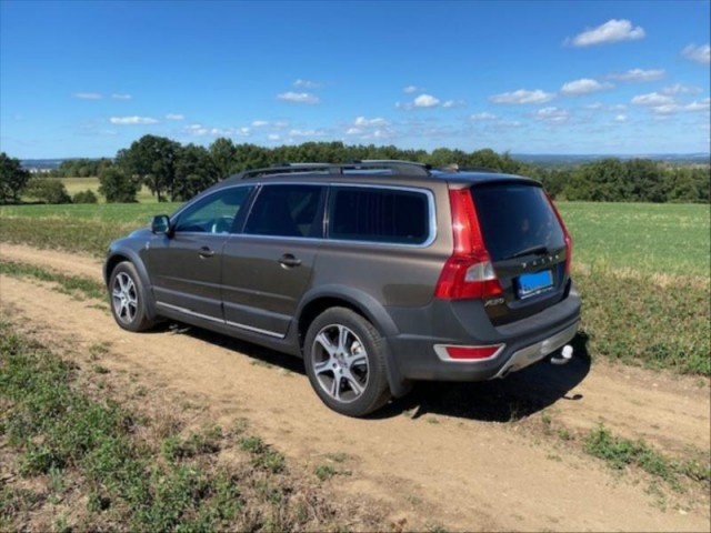 Volvo XC70 D5 158 kW, AWD, automat