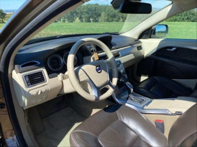 Volvo XC70 D5 158 kW, AWD, automat
