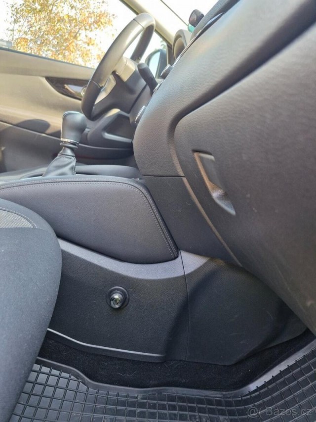 Nissan Qashqai 1,3   Nabízím k prodeji