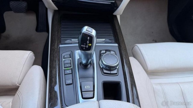 BMW X5 3,0   30d, 190kW, bílá kůže, D