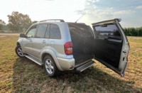 Toyota RAV4 2,0   D4D (2005) NOVÁ STK