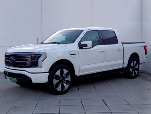 Ford F-150 Ligtning Platinum,KAMERA
