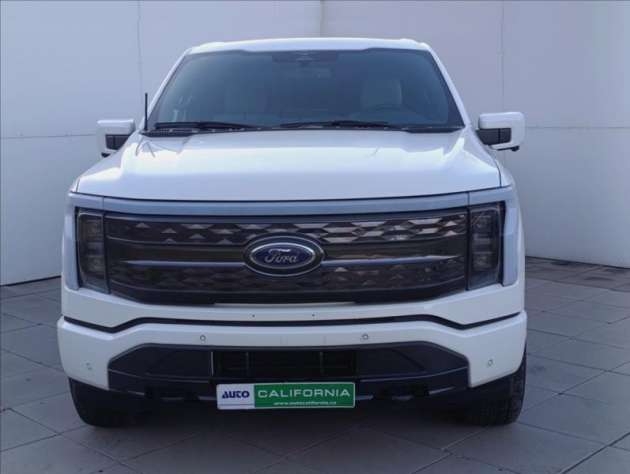 Ford F-150 Ligtning Platinum,KAMERA