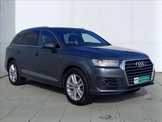 Audi Q7 3,0 TFSi S-Line 7míst Kamera