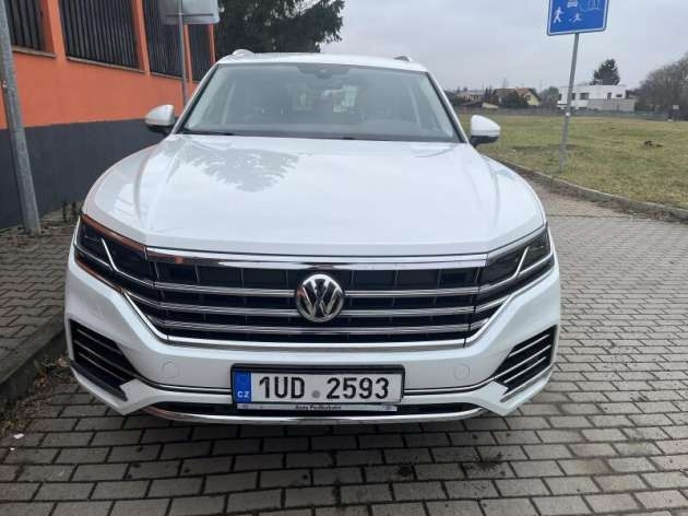 Volkswagen Touareg 3.0 TDi V6 210 kW R-Line ČR