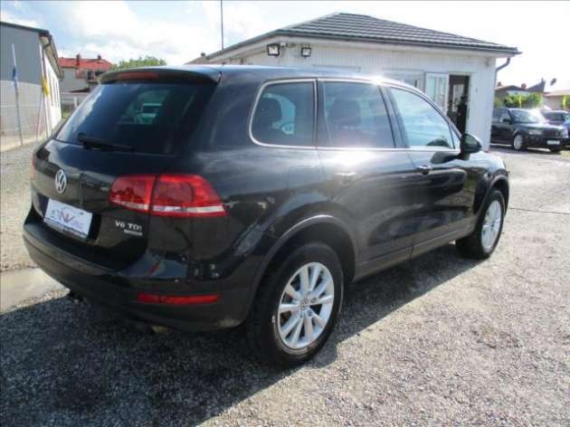 Volkswagen Touareg 3,0 TDi 176kw 4-motion bez kor