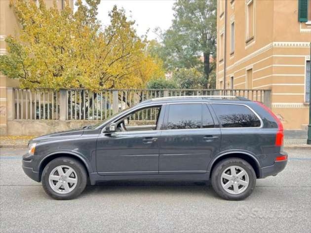 Volvo XC90 2,4 D5 AWD R-Design Auto 7míst