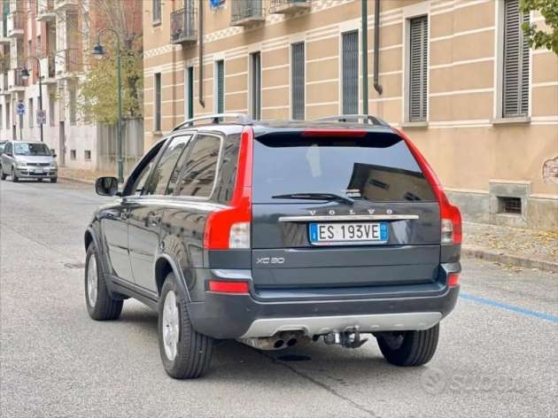 Volvo XC90 2,4 D5 AWD R-Design Auto 7míst