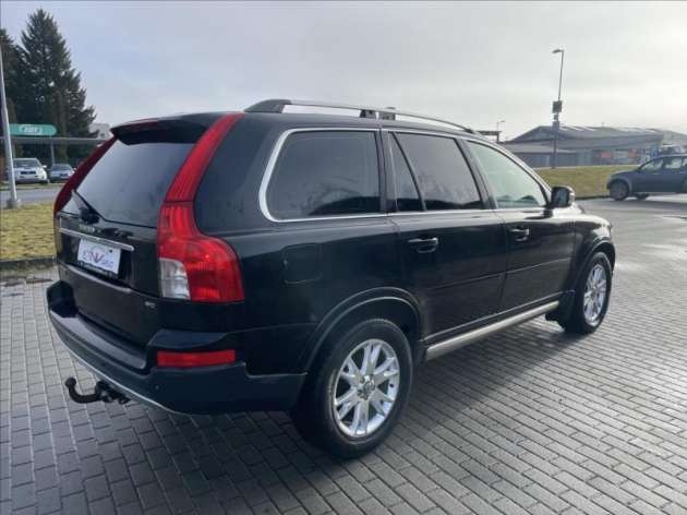 Volvo XC90 2,4 D5 136kw SUMMUM AWD Tažné