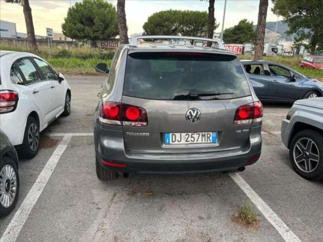 Volkswagen Touareg 3,0 TDi 165kw Tiptronic bez ko