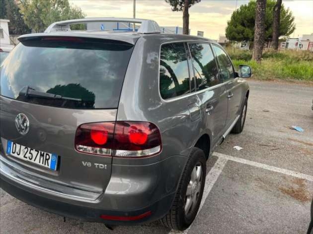 Volkswagen Touareg 3,0 TDi 165kw Tiptronic bez ko