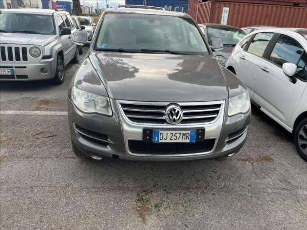 Volkswagen Touareg 3,0 TDi 165kw Tiptronic bez ko