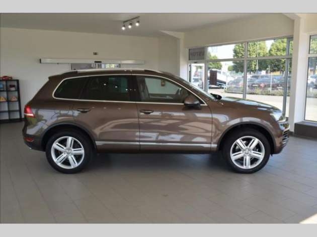 Volkswagen Touareg 3,0 TDI, NAVI,Bi-xen,DSG,4x4,