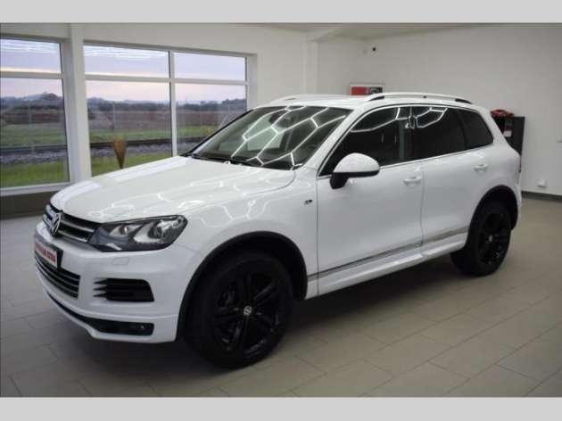 Volkswagen Touareg 3,0 TDI,R-Line,DSG,ACC,kůže,ČR