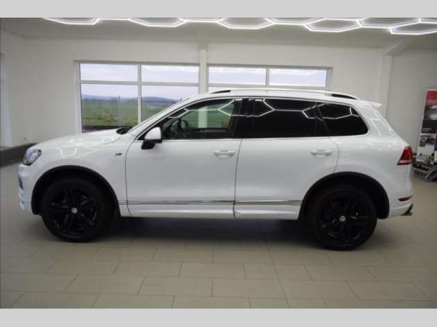 Volkswagen Touareg 3,0 TDI,R-Line,DSG,ACC,kůže,ČR