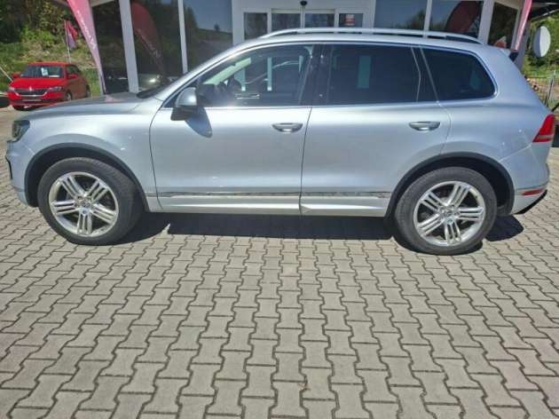 Volkswagen Touareg 3.0TDI 193kW 8A 4MOT R-LINE