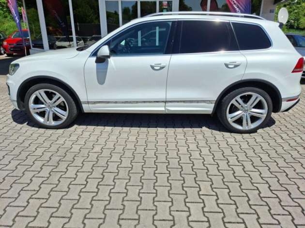 Volkswagen Touareg 4.2TDI 250kW R-LINE -ČR