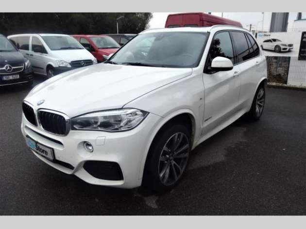 BMW X5 3.0 xDrive M paket ČR 1.maj