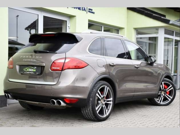 Porsche Cayenne 4.8 V8 TURBO PANO TOP STAV ČR