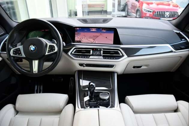 BMW X5 xDrive40i M-SPORT HUD H/K PANO